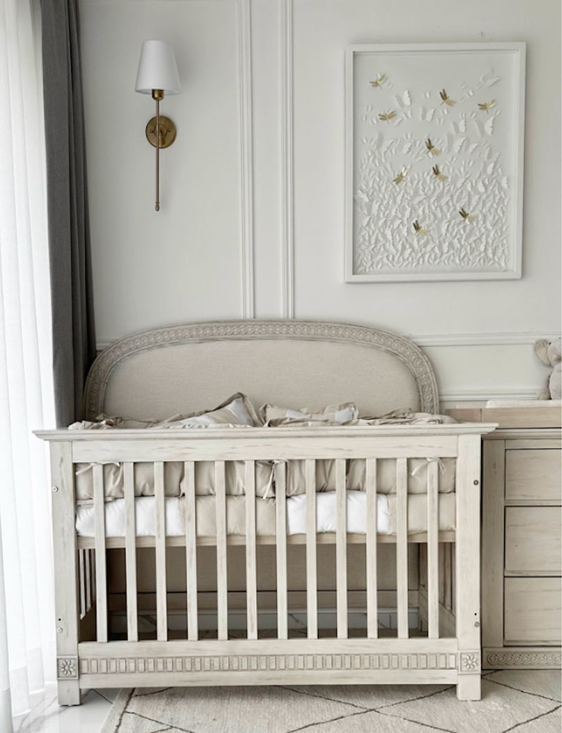 Vestidura para cuna beige con blanco